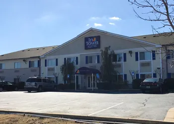 InTown Suites Extended Stay Decatur AL hotel thumbnail 3