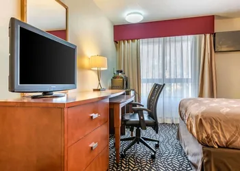 Quality Inn Falconer - Jamestown hotel thumbnail 5