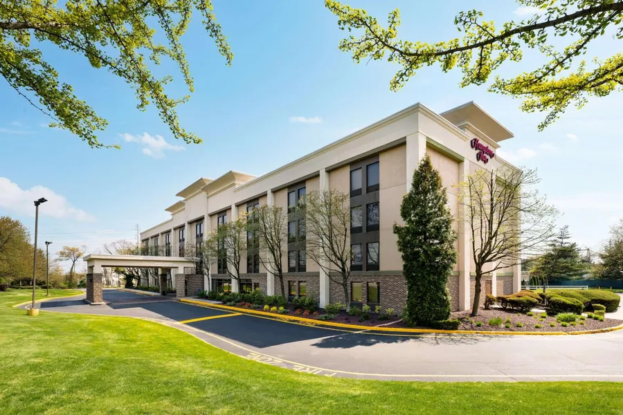 Hampton Inn Long Island/Islandia hotel detail image 2