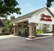 Hampton Inn & Suites Springdale hotel detail image 4