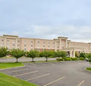 Hampton Inn & Suites Plymouth hotel detail image 4