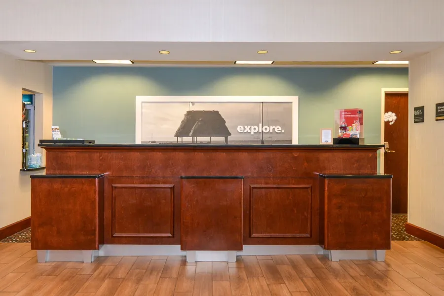 Hampton Inn & Suites Plymouth hotel detail image 6