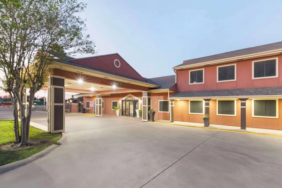 Best Western Plus Edinburg Inn & Suites hotel detail image 2