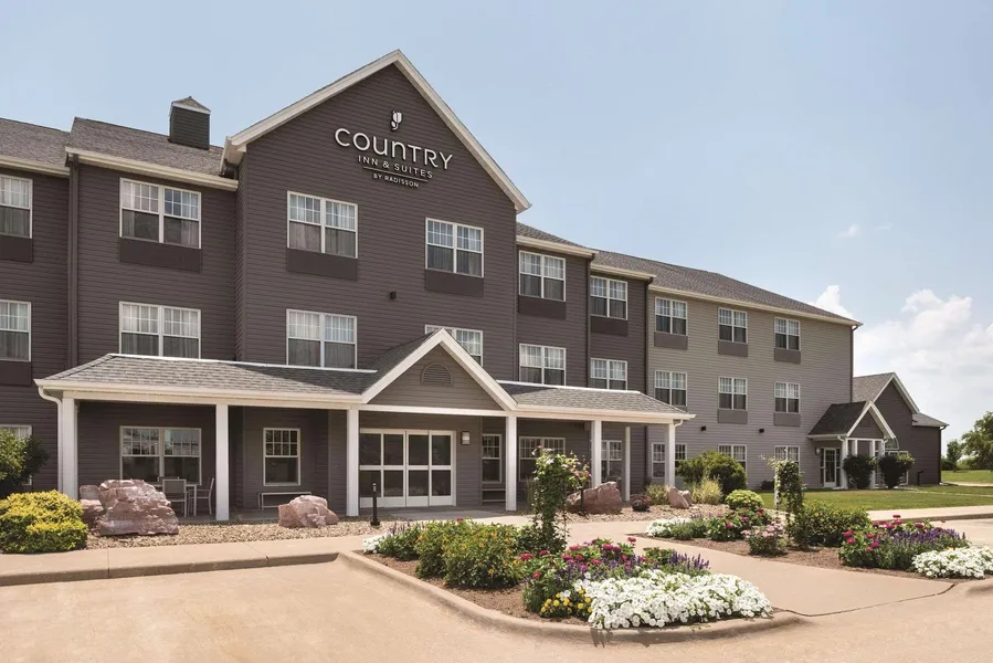 Country Inn & Suites by Radisson, Pella, IA hotel detail image 2