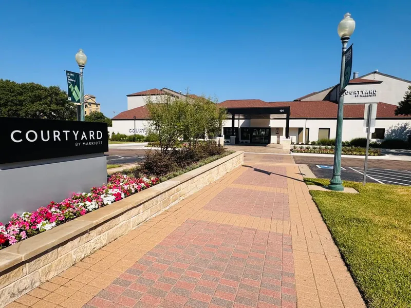 Courtyard by Marriott Waco hotel detail image 2