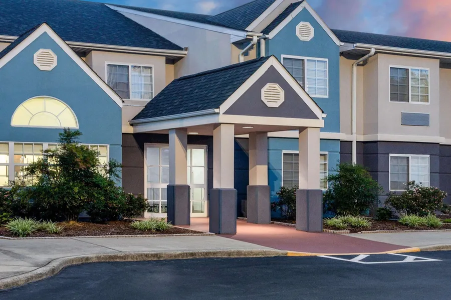 Microtel Inn & Suites by Wyndham Burlington hotel detail image 2