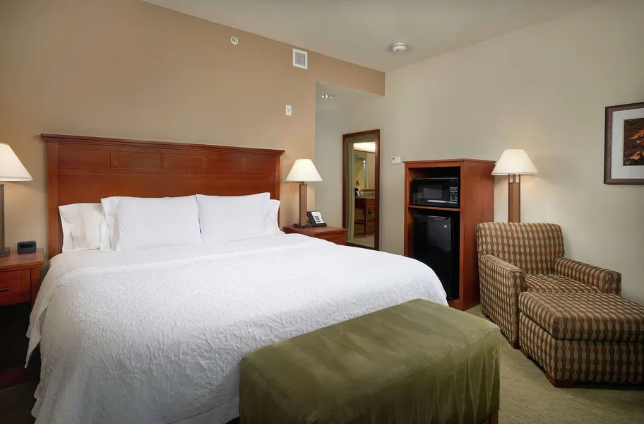 Hampton Inn & Suites Salem, OR hotel detail image 2