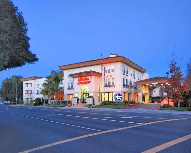 Hampton Inn & Suites Mountain View hotel detail image 2