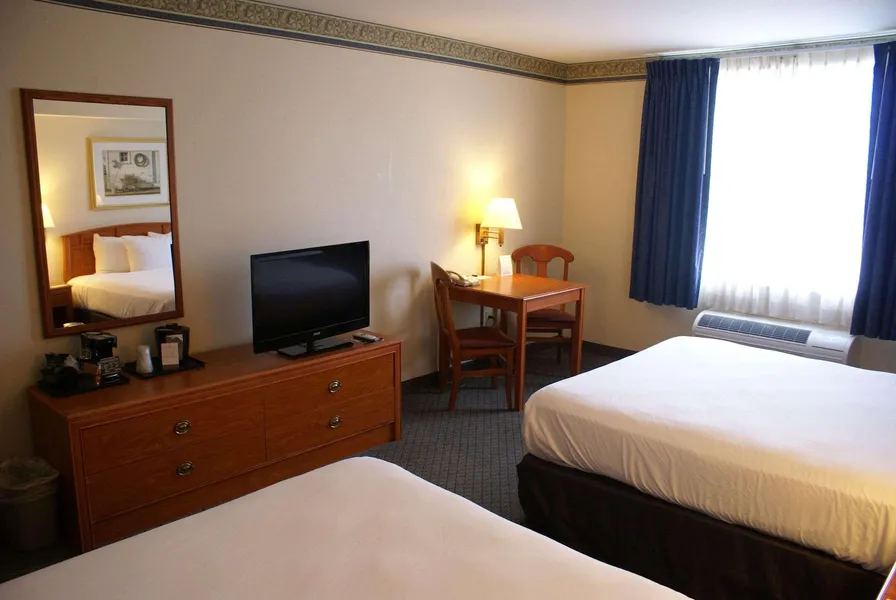 Country Inn & Suites by Radisson, Lansing, MI hotel detail image 6