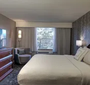 Courtyard by Marriott Chapel Hill hotel detail image 7