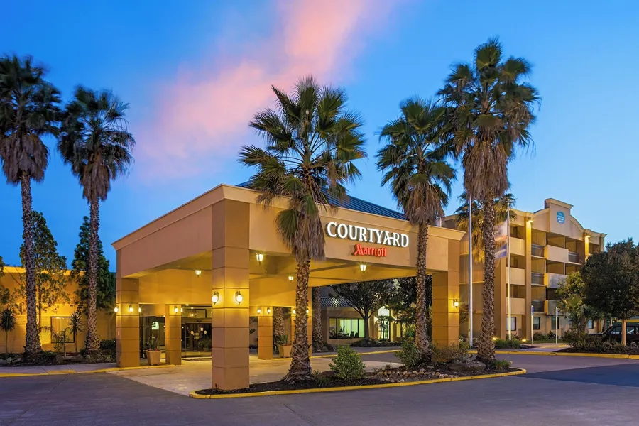Courtyard by Marriott Fairfield Napa Valley Area hotel detail image 2