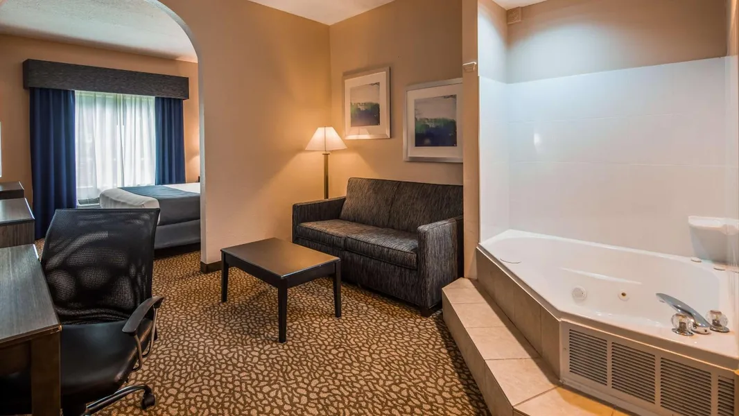 Best Western Plus Bradenton Hotel & Suites hotel detail image 6