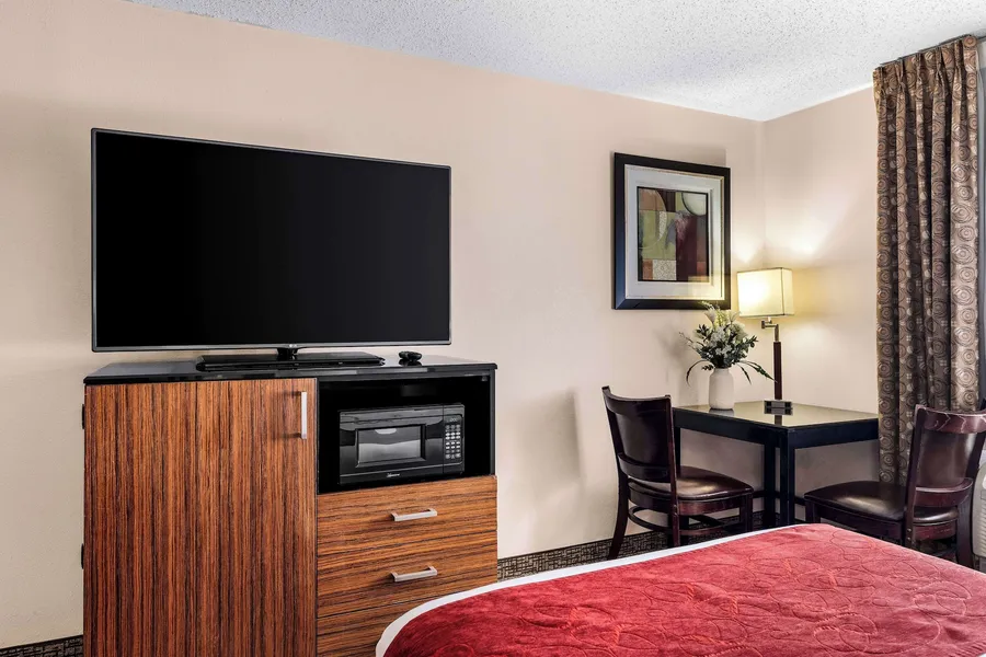 SureStay Plus by Best Western Reading North hotel detail image 6