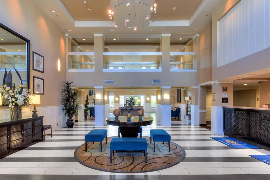Best Western Plus Marina Gateway Hotel hotel detail image 6