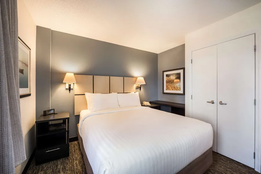 Sonesta Simply Suites Arlington Entertainment District hotel detail image 6