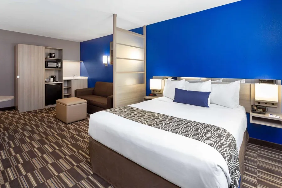 Microtel Inn & Suites by Wyndham Bethel/Danbury hotel detail image 6