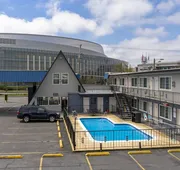 University Inn & Suites hotel detail image 4