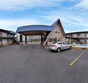 University Inn & Suites hotel detail image 5