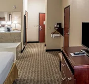 Red Lion Inn & Suites Mineral Wells hotel detail image 7