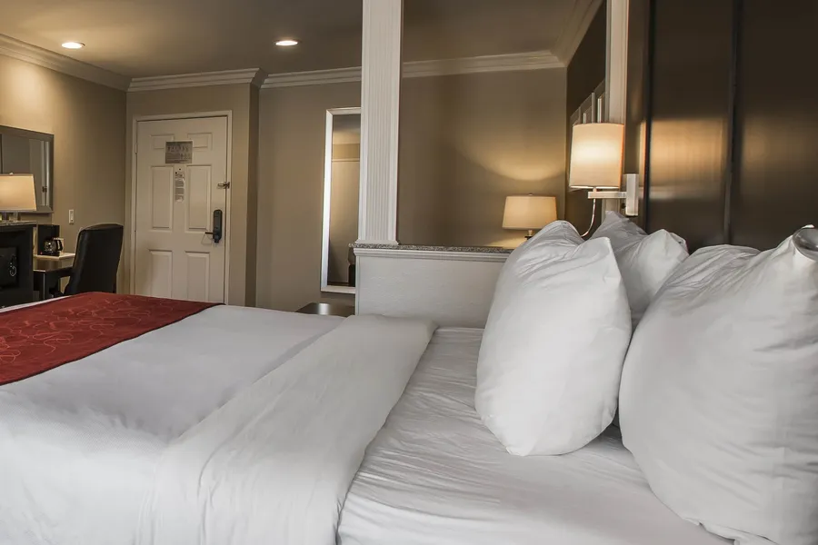 Comfort Suites San Clemente Beach hotel detail image 2