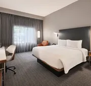 Courtyard by Marriott Burlington hotel detail image 7