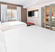 Comfort Suites London hotel detail image 4