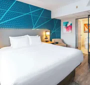 Comfort Suites London hotel detail image 7