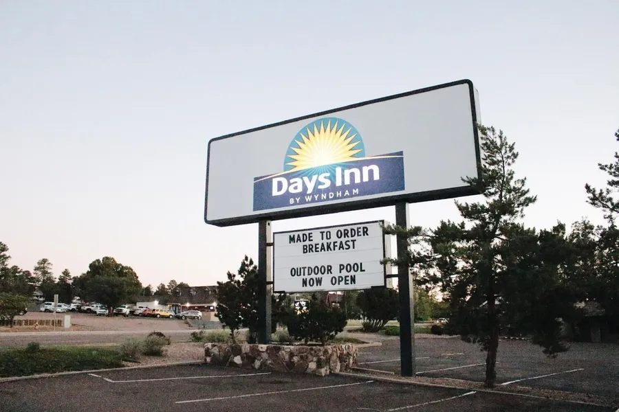 Days Inn by Wyndham Show Low hotel detail image 2