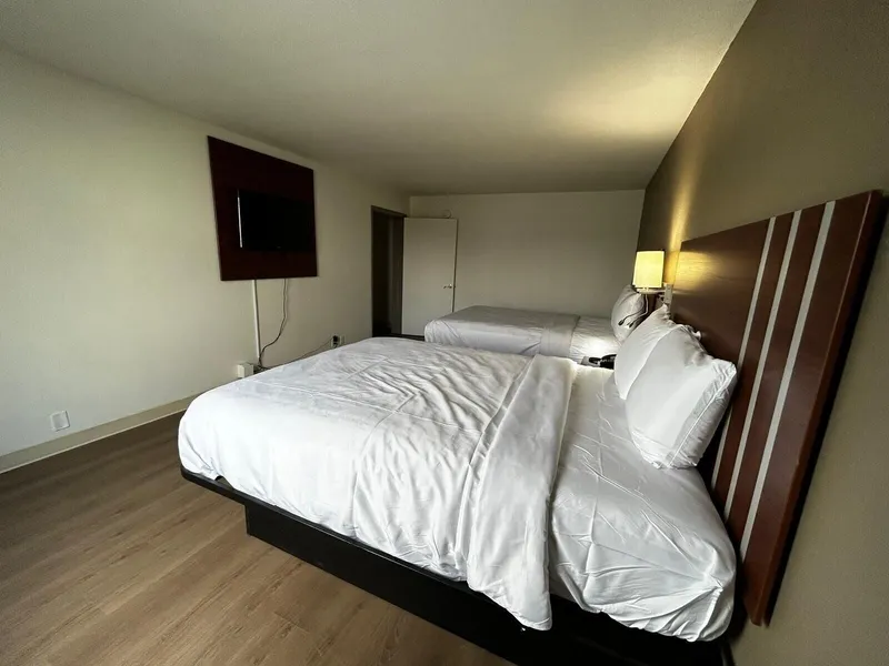 Econo Lodge Inn & Suites Chambersburg Central hotel detail image 6