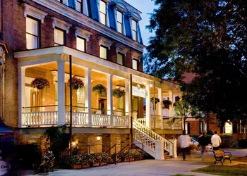 Saratoga Arms hotel thumbnail 3