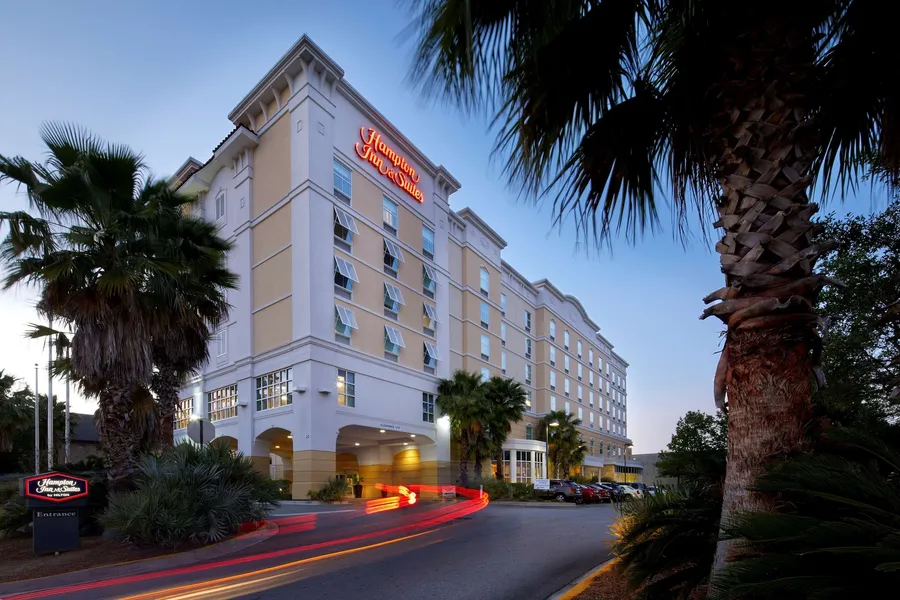 Hampton Inn & Suites Savannah/Midtown hotel detail image 2