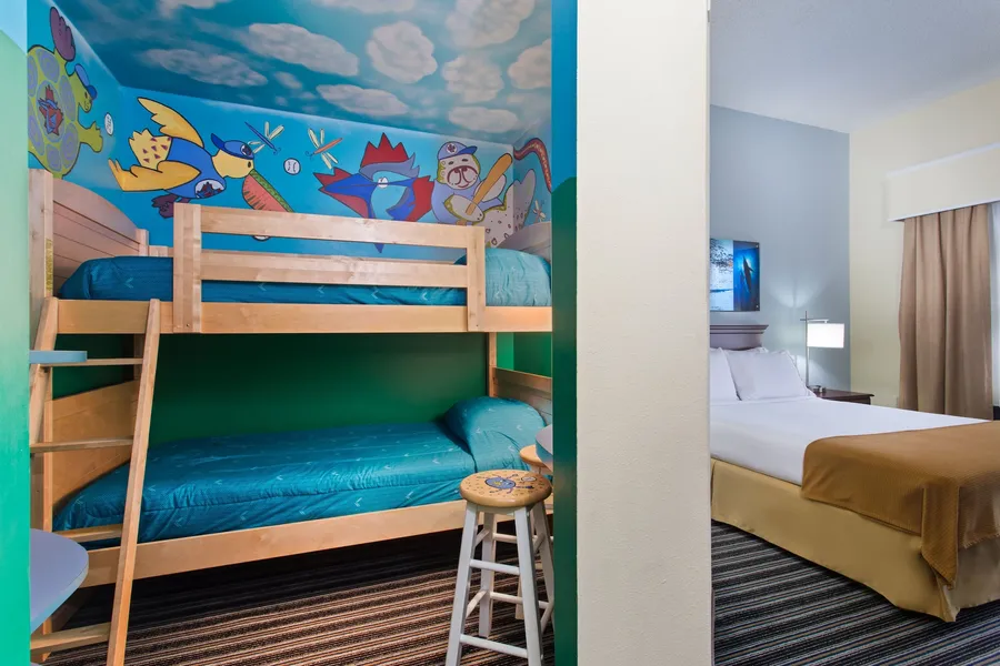 Holiday Inn Express Hotel & Suites Clearwater North-Dunedin by IHG hotel detail image 6