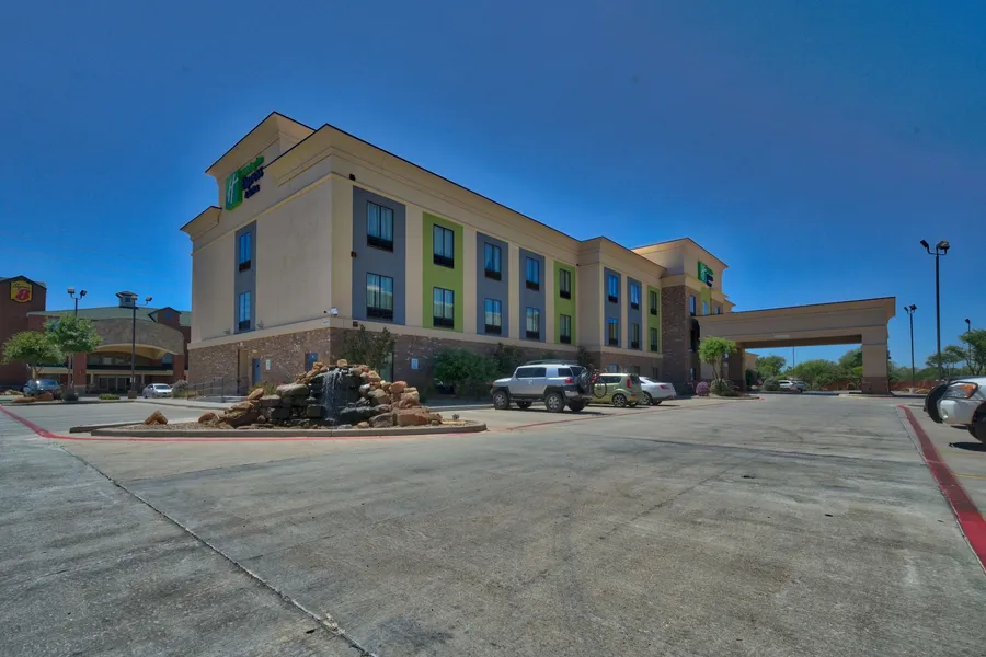 Holiday Inn Express Hotel & Suites Lubbock South by IHG hotel detail image 2