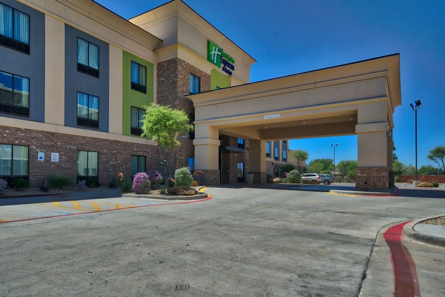 Holiday Inn Express Hotel & Suites Lubbock South by IHG hotel detail image 6