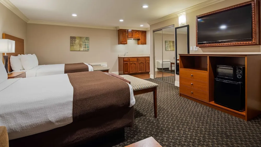 Best Western Oxnard Inn hotel detail image 2