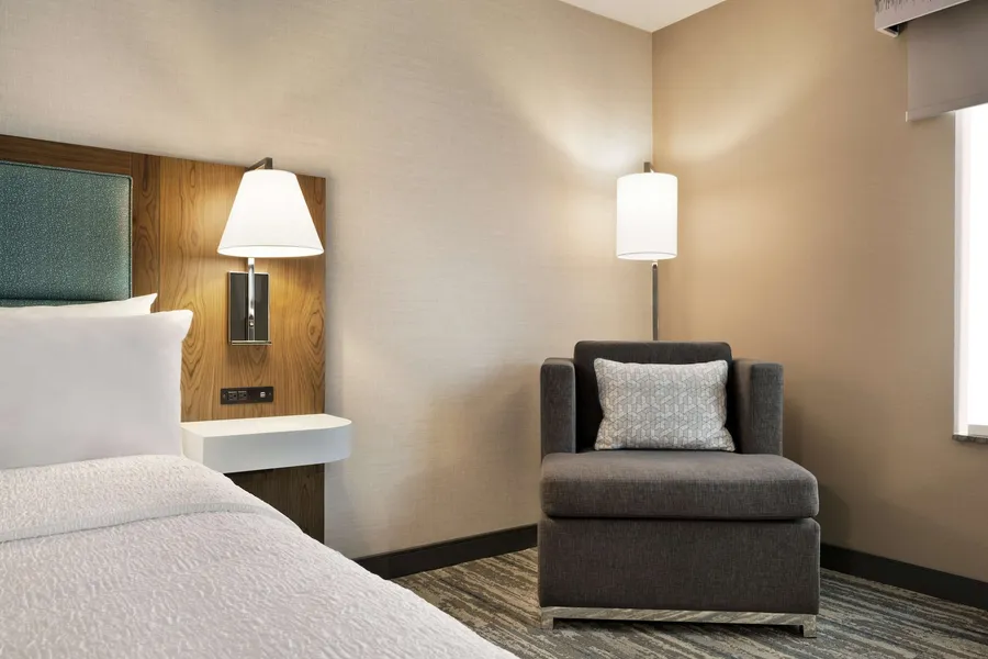 Hampton Inn & Suites Tacoma/Puyallup hotel detail image 6