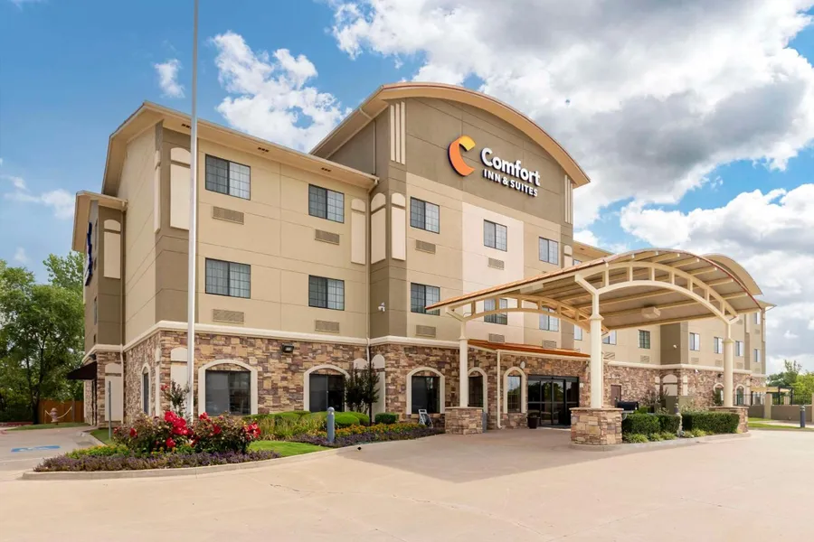 Comfort Inn & Suites Glenpool hotel detail image 2