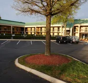 Howard Johnson by Wyndham Greensboro Near the Coliseum hotel detail image 3