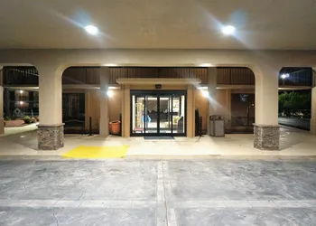 Howard Johnson by Wyndham Greensboro Near the Coliseum hotel thumbnail 4