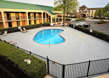 Howard Johnson by Wyndham Greensboro Near the Coliseum hotel thumbnail 6