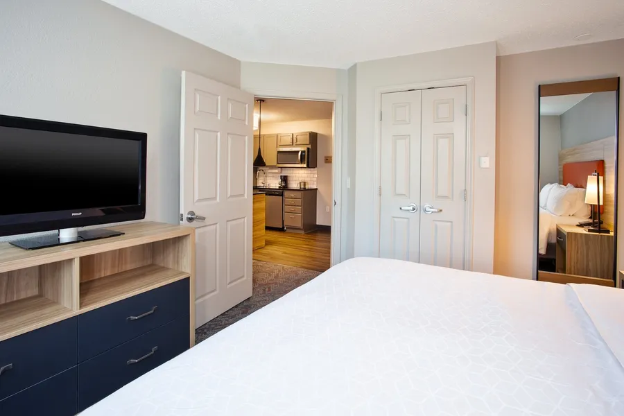 Candlewood Suites Kenosha – Pleasant Prairie by IHG hotel detail image 6