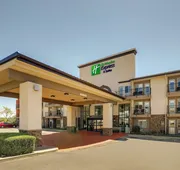 Holiday Inn Express Hotel & Suites Branson 76 Central by IHG hotel detail image 4