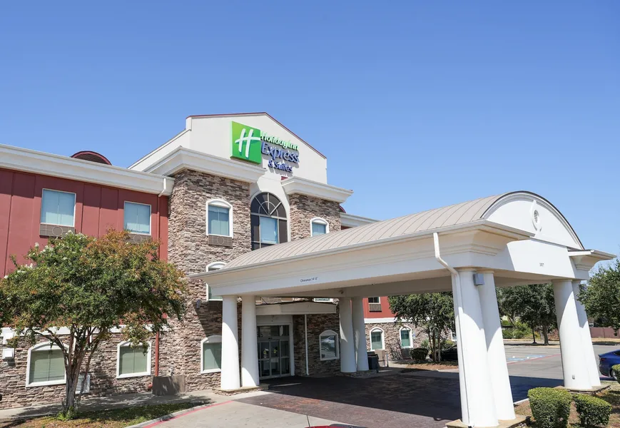 Holiday Inn Express & Suites Dallas Southwest-Cedar Hill by IHG hotel detail image 2
