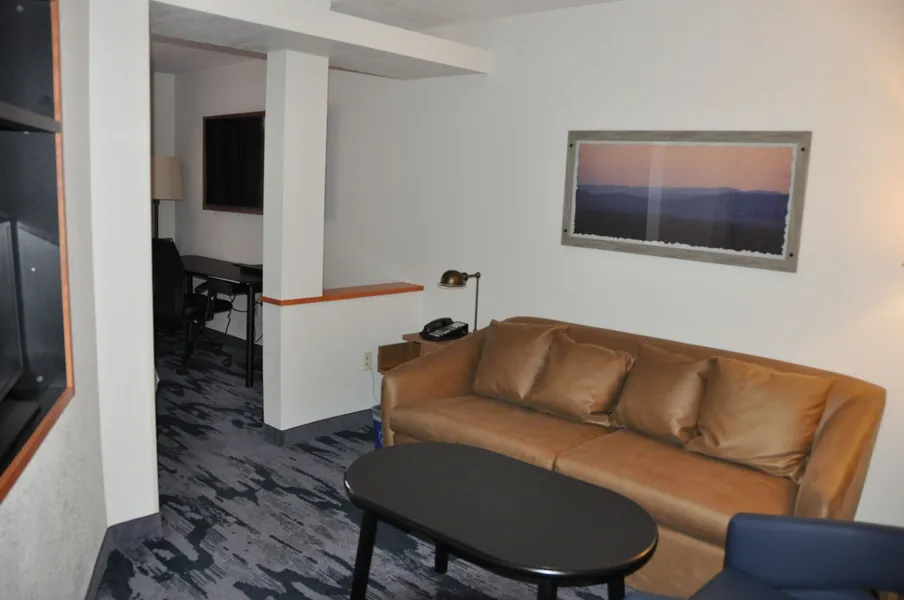 Fairfield Inn & Suites by Marriott Ukiah - Mendocino County hotel detail image 6