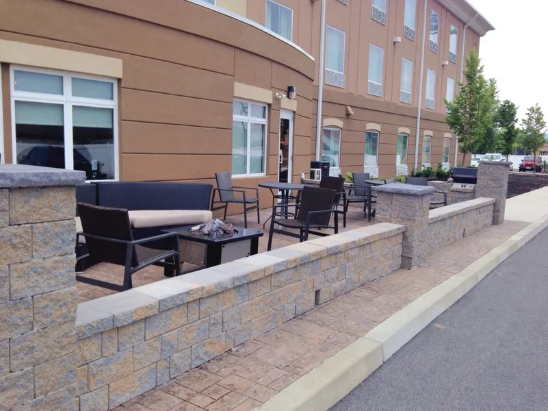 Holiday Inn Express & Suites Utica by IHG hotel detail image 2