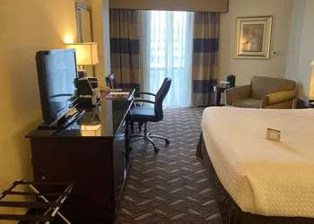 Radisson Hotel Austin - University hotel thumbnail 6