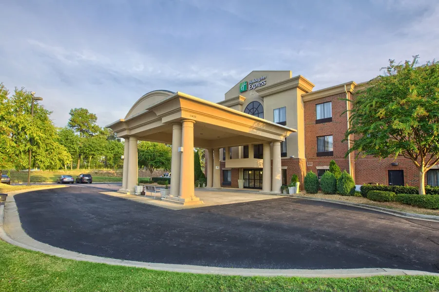 Holiday Inn Express & Suites Raleigh North - Wake Forest by IHG hotel detail image 2