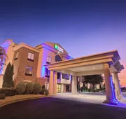 Holiday Inn Express & Suites Raleigh North - Wake Forest by IHG hotel detail image 3