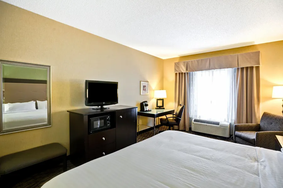Holiday Inn Express Hotel & Suites Christiansburg by IHG hotel detail image 6