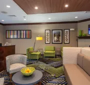 Holiday Inn Express and Suites Springfield Medical District by IHG hotel detail image 4